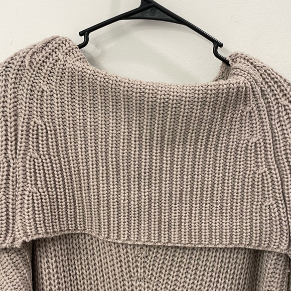 Umgee Oversized Mauve Cowl Neck Off the Shoulders Comfort Sweater Size Large - Picture 4 of 6